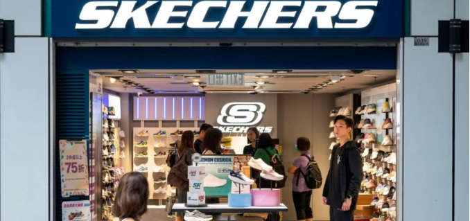 斯凱奇發出警告！川普政府反複無常（cháng），難以做出重大決策