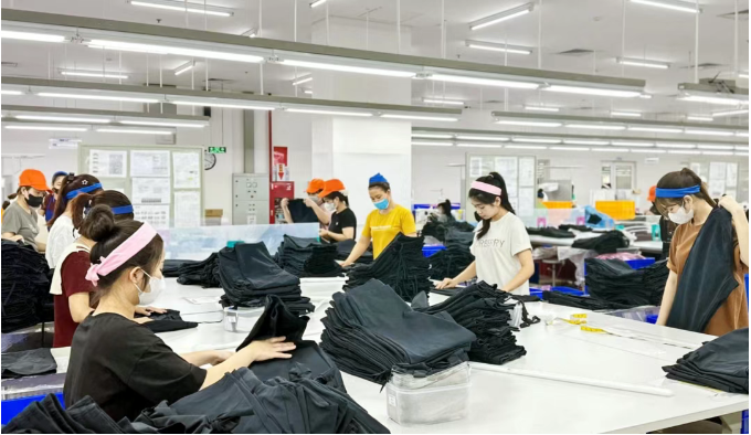 不（bú）畏對（duì）等關稅，製鞋廠（chǎng）訂單強勁增長