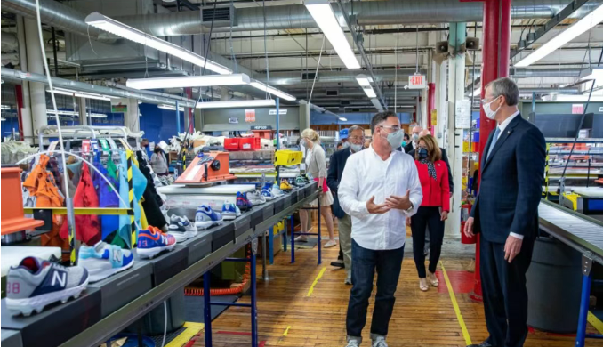 美國不想生產運動鞋！川普（pǔ）發言惹業界不滿